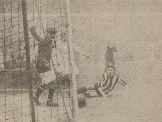 Sheffield United v Manchester City FA Cup 4th Round Replay 1913/14